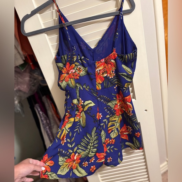 Floral Blue Sleeveless Romper - Picture 2 of 2